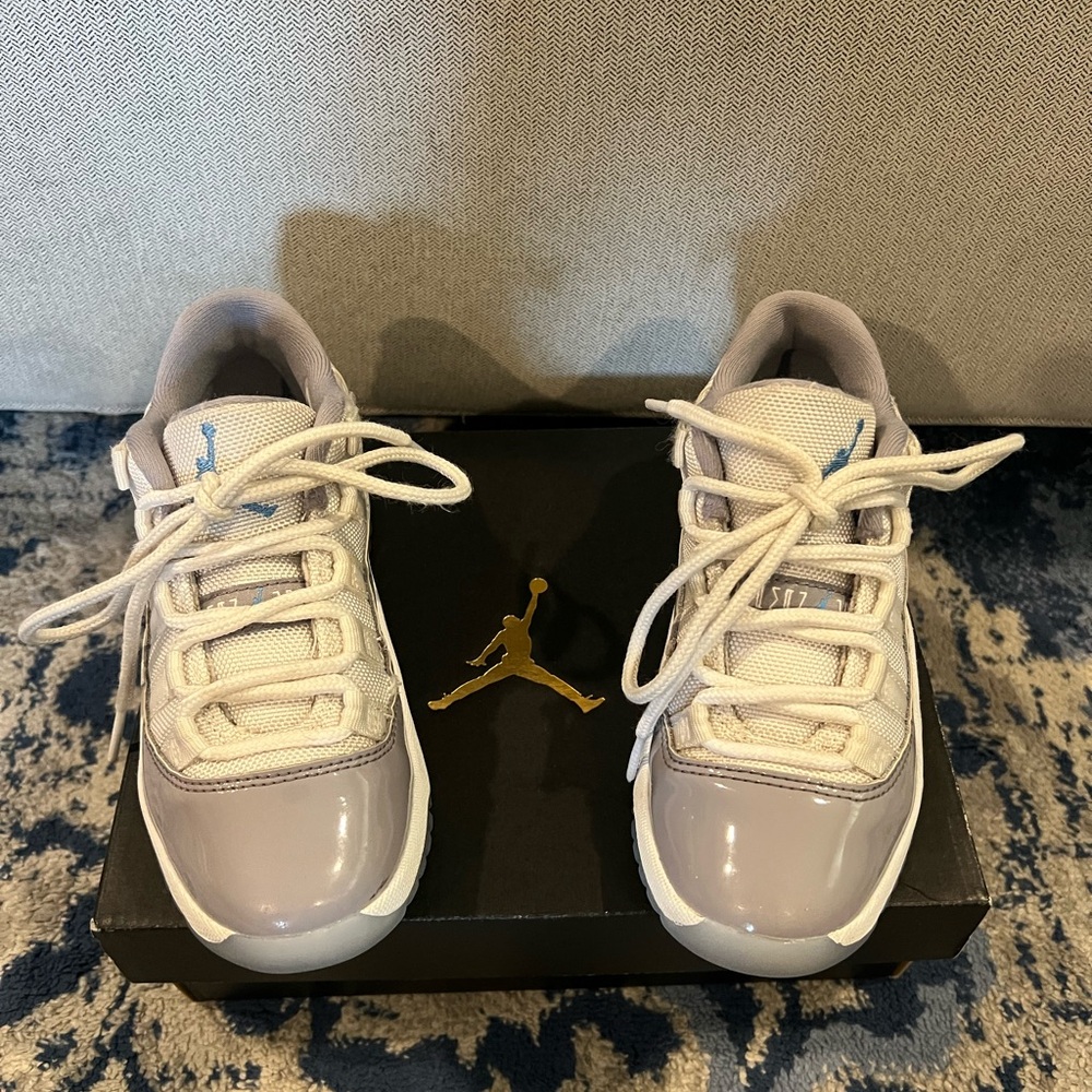 Jordan 11 Retro Low 12C Kids Sneakers - White and Light Gray